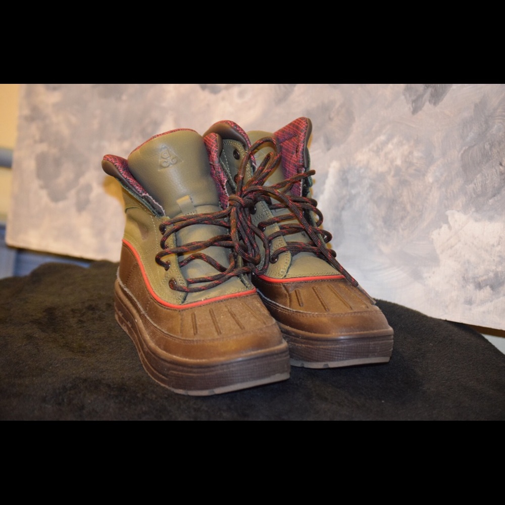 Brown & Green Nike ACG Woodside II GS Boys Size 5
